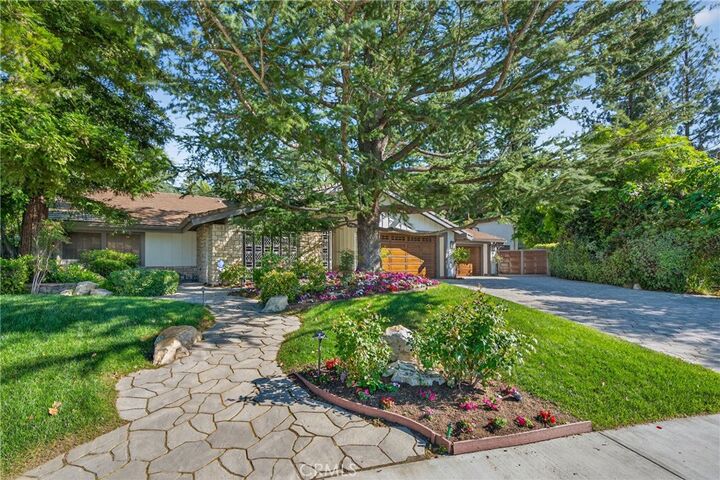 Property Photo:  9516 Capistrano  CA 91311 