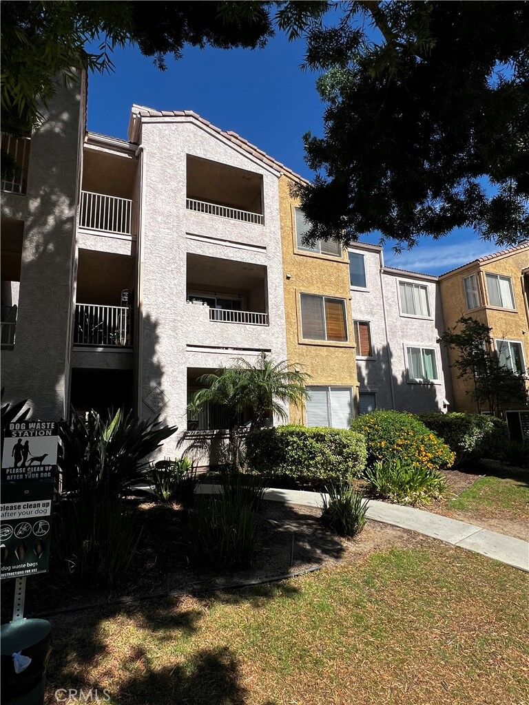 Property Photo: 2380 Del Mar Way 206 CA 92882