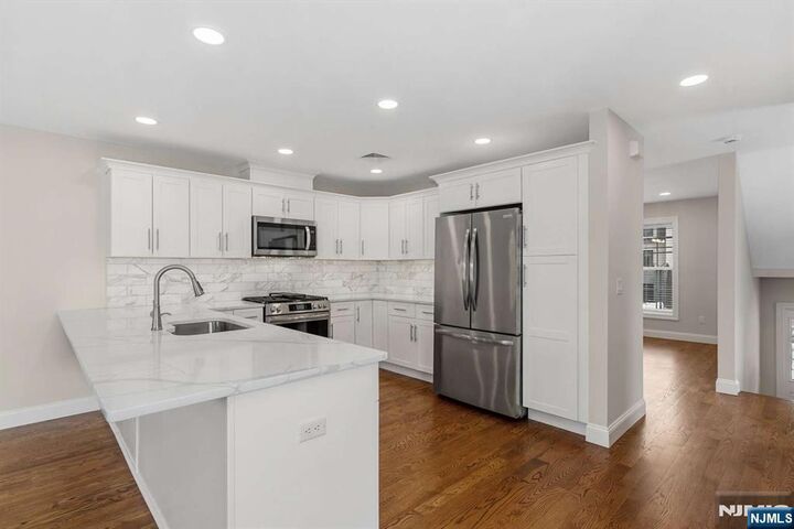 Property Photo:  20 Zazzetti Street 3  NJ 07463 