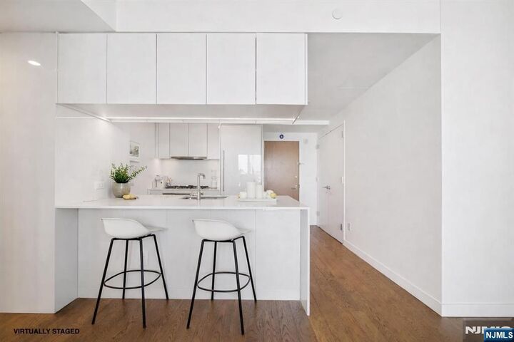 Property Photo:  99 Hudson Street 2607  NJ 07302 