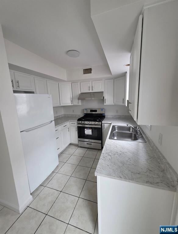 Property Photo: 235 Keen Street 2 NJ 07524