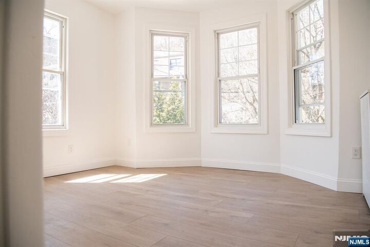 Property Photo:  46 Garden Place 2  NJ 07020 