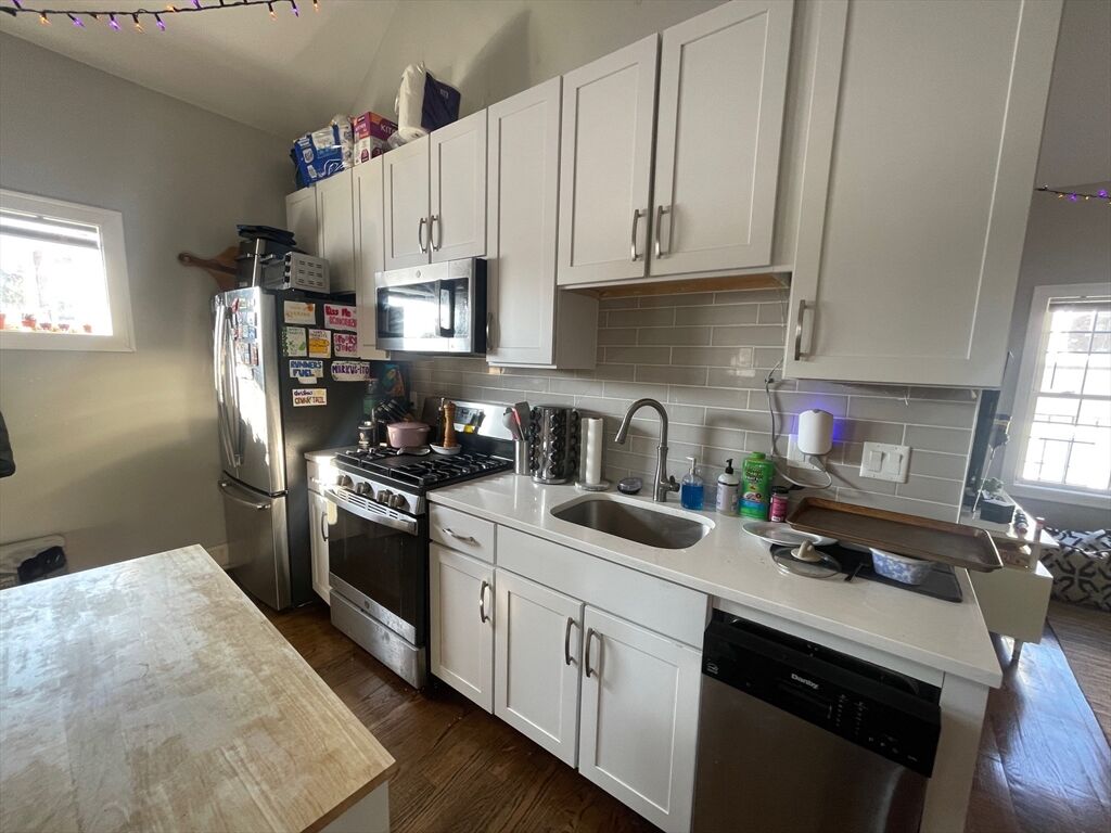 Property Photo: 781 Parker St 3 MA 02120