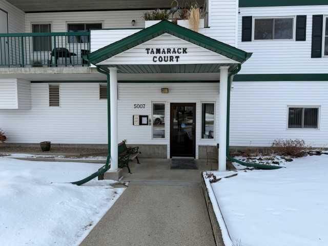Property Photo: 5007 52 Avenue #206 AB T4J 1S3