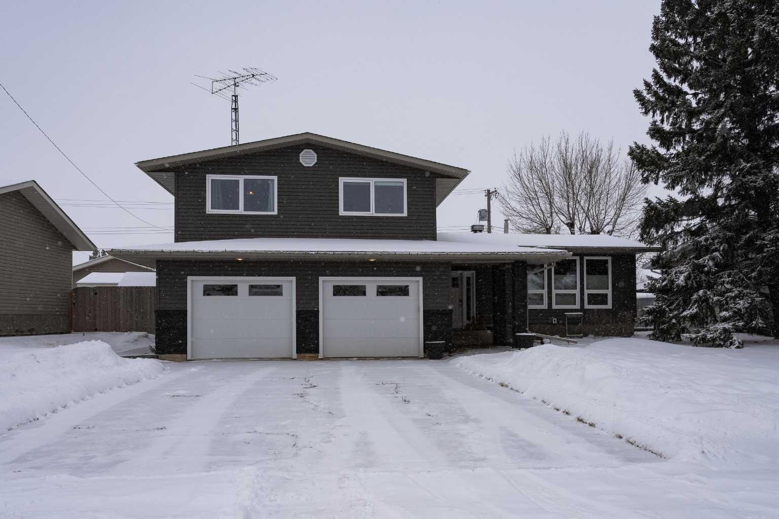 Property Photo: 5410 47 Avenue W AB T0B 1N0