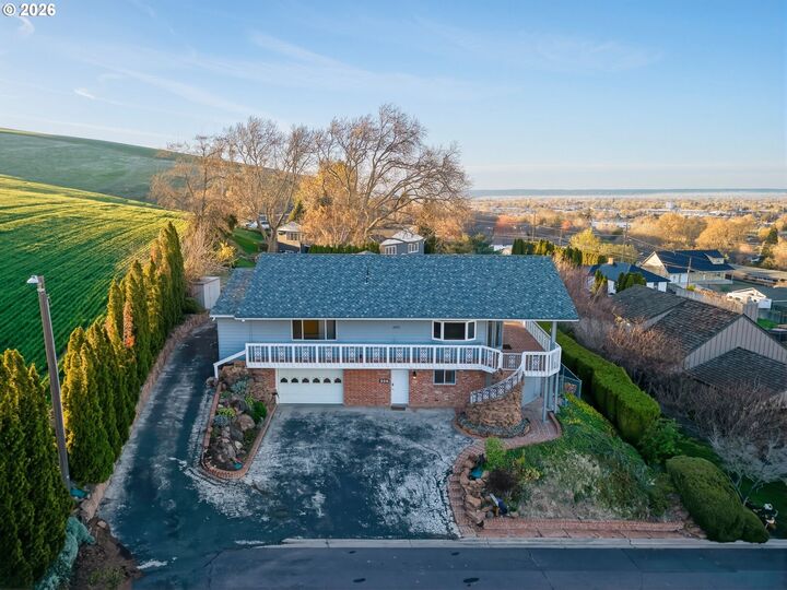 Property Photo:  226 Balm Ave  OR 97862 