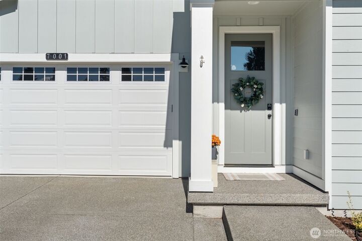 Property Photo:  7001 SE Quinn Court  WA 98501 