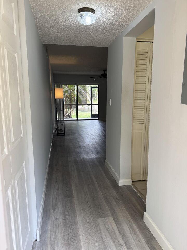 Property Photo:  912 SW 9th St Circle SW 101  FL 33486 