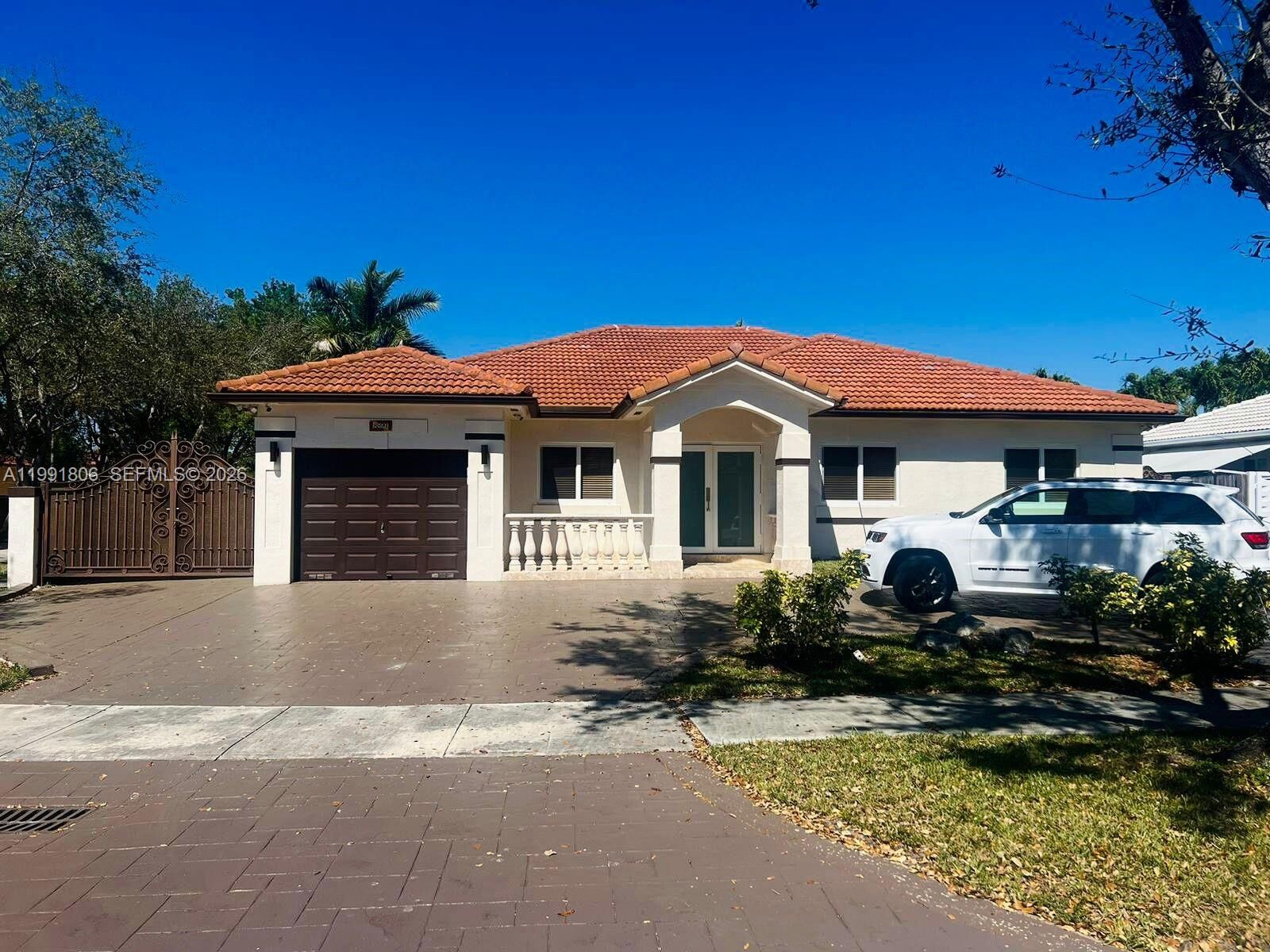 Property Photo:  8899 NW 176th Ln  FL 33018 