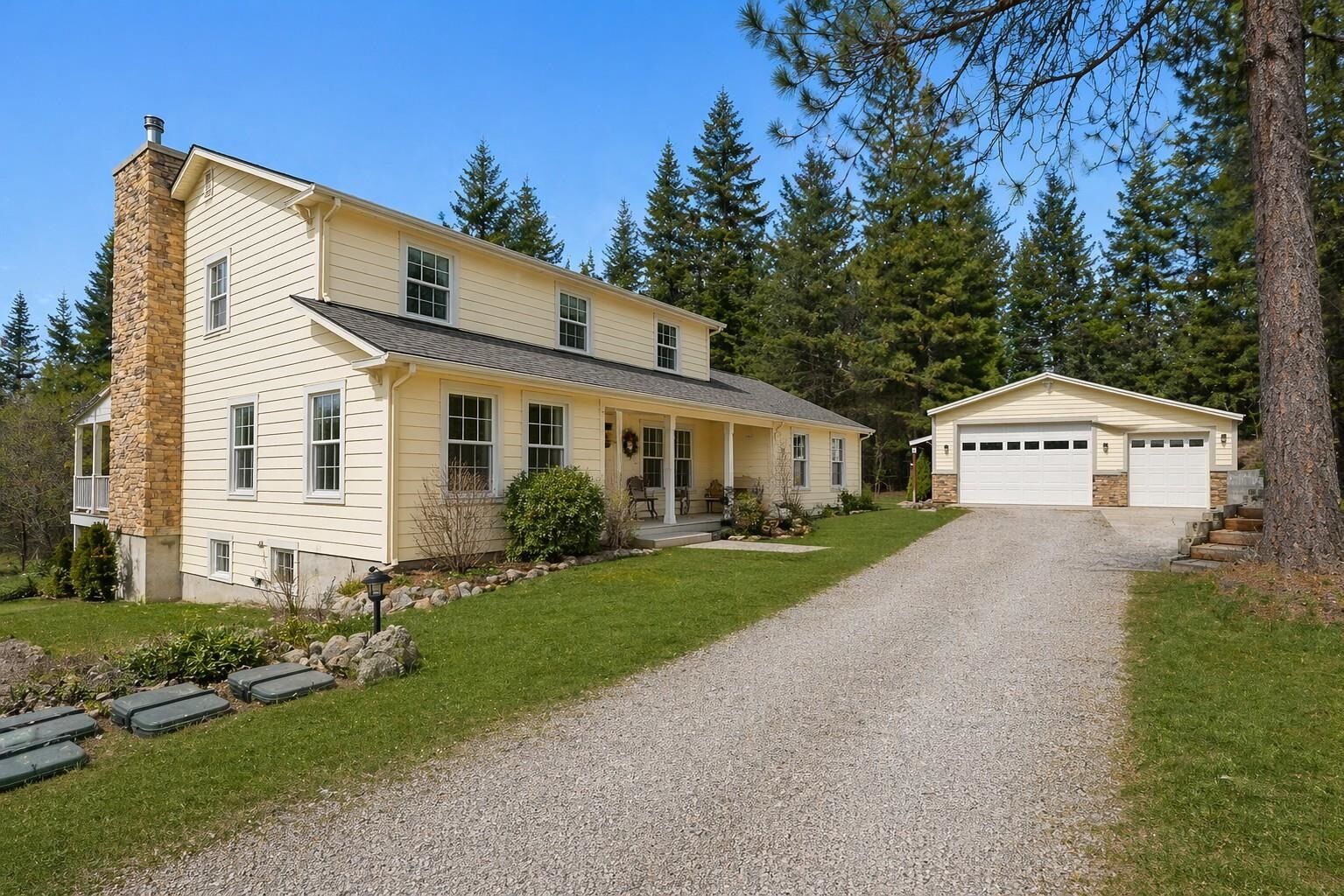 Property Photo:  92 Fan Lake Rd  WA 99009 