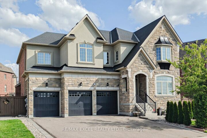 Property Photo: 21 Paradise Valley Trail ON L7B 0A5