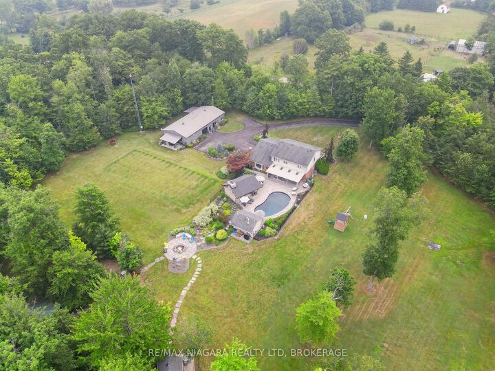 Property Photo: 2738 Moyer Street ON L0S 1C0