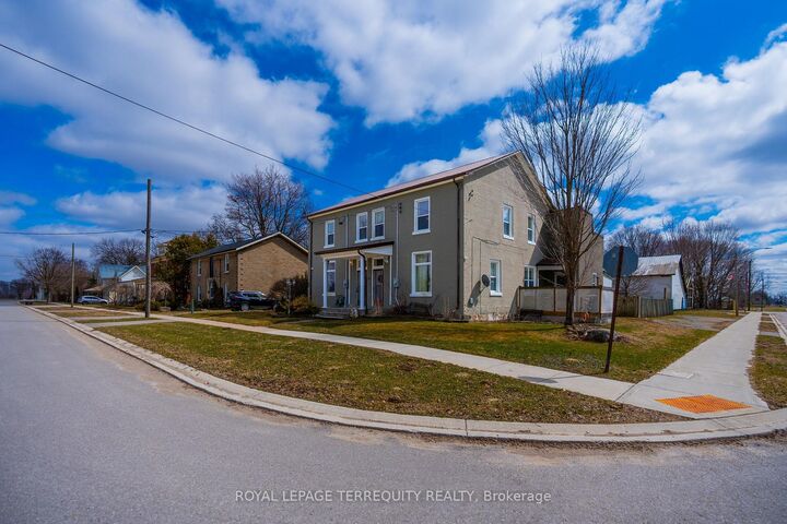 28 Railway Street — photo 1