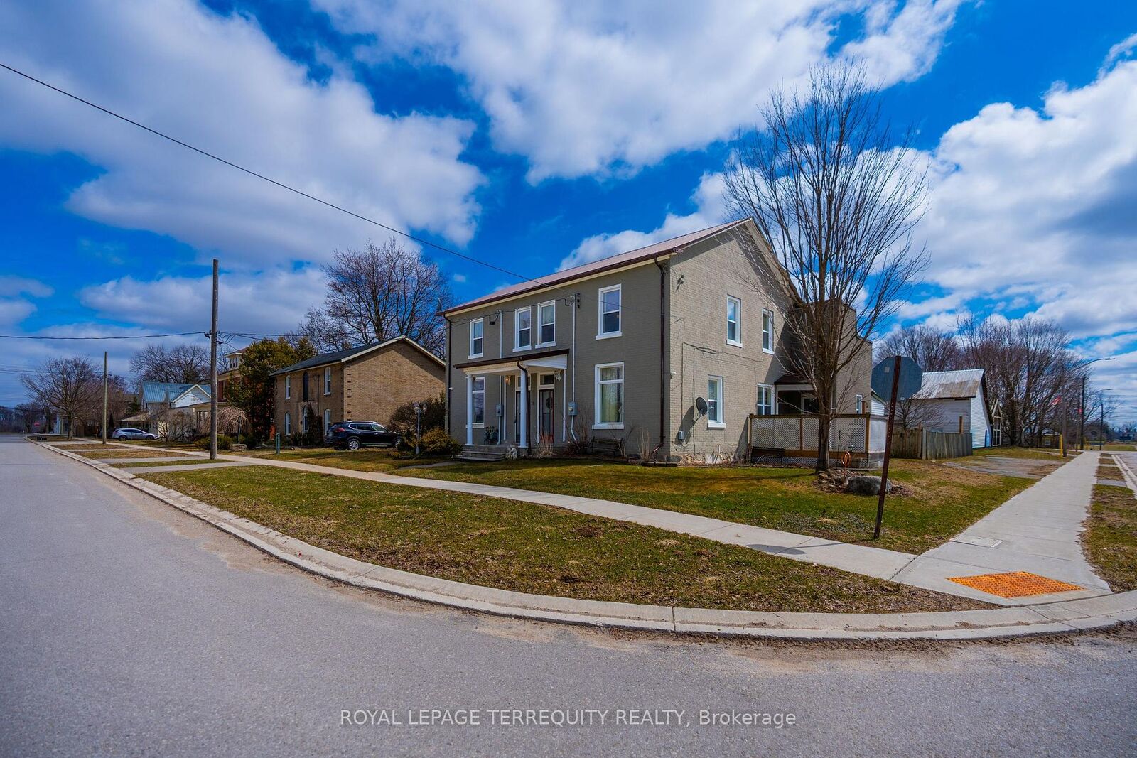 Property Photo: 28 Railway Street ON N0J 1V0
