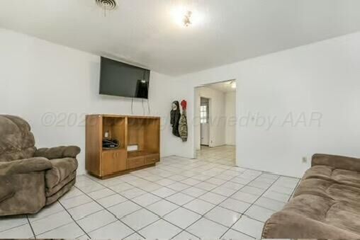 Property Photo:  5903 NE 23rd Avenue  TX 79107-7565 