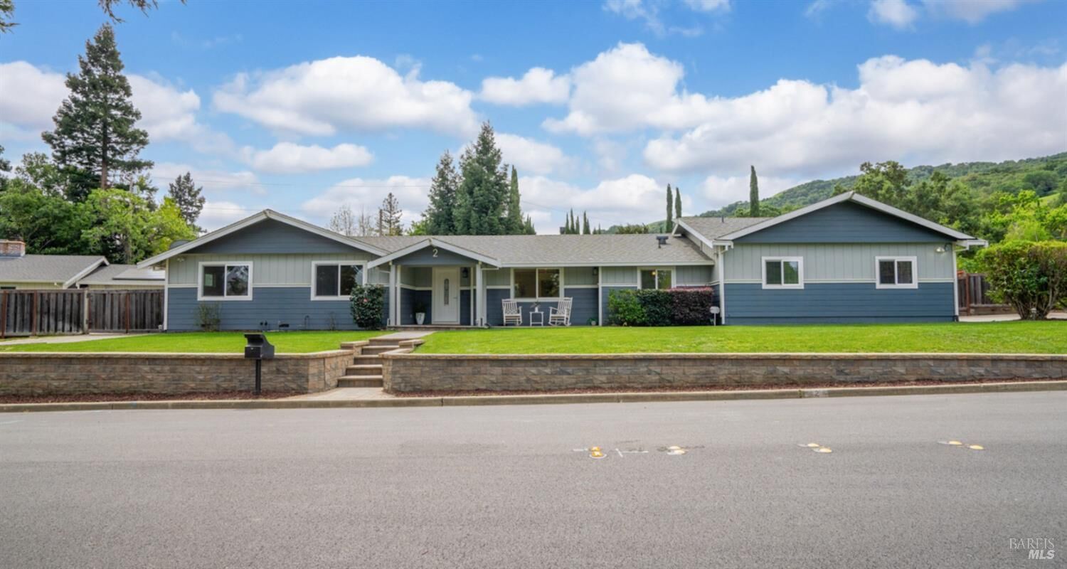 Property Photo:  2 Montego Place  CA 94526 