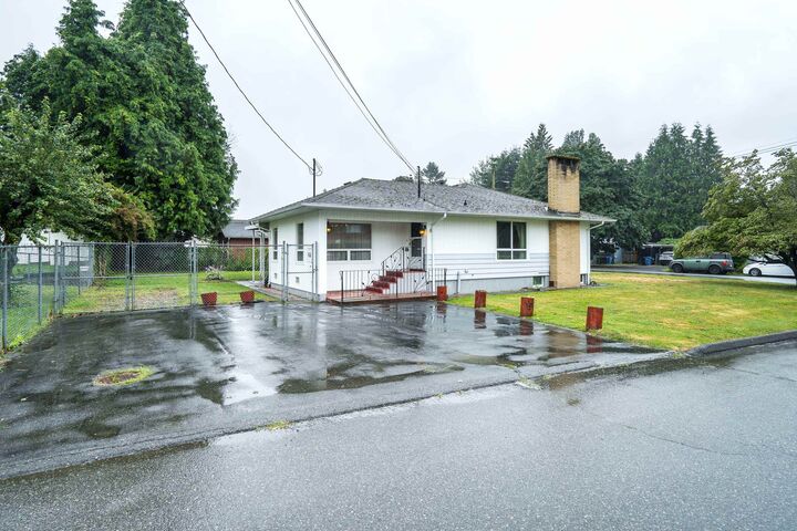 Property Photo: 2084 Hollyberry Court BC V2S 3X2