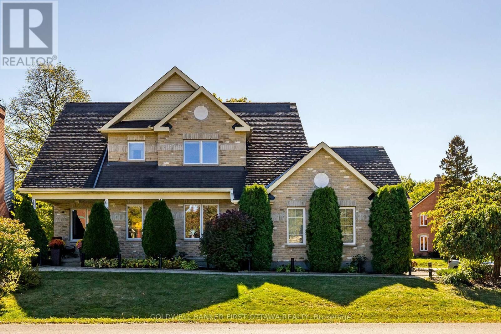 Property Photo:  38 Hobin Street  ON K2S 1G8 