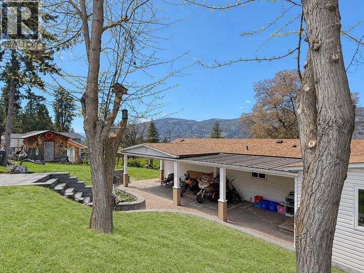 Property Photo: 5574 Stubbs Road BC V4V 1N1