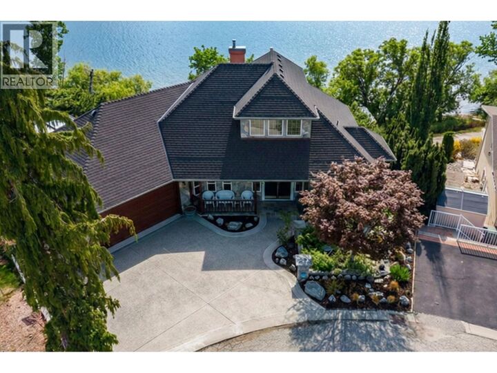 Property Photo: 5312 Fulton Place BC V0H 1X1