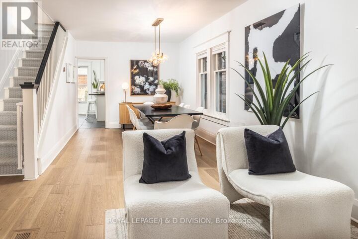 Property Photo: 419 Davisville Avenue ON M4S 1H7