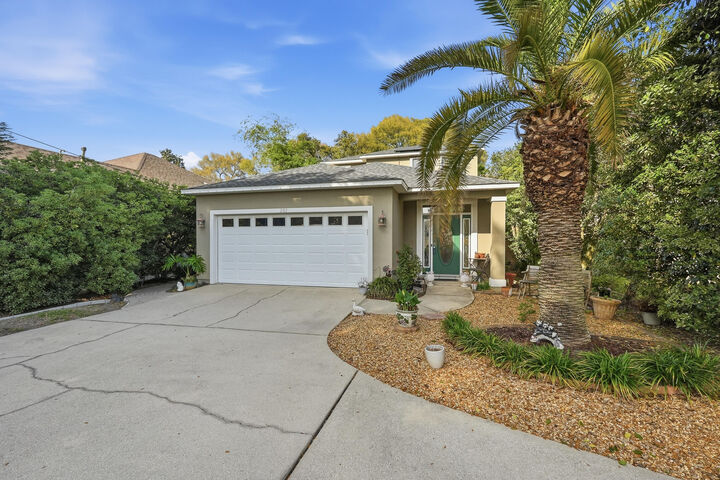 Property Photo:  203 Beal Parkway  FL 32548 