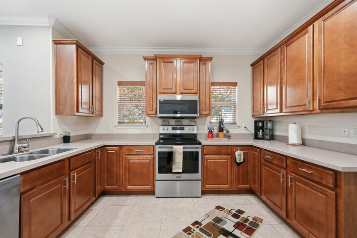 Property Photo: 203 Beal Parkway FL 32548