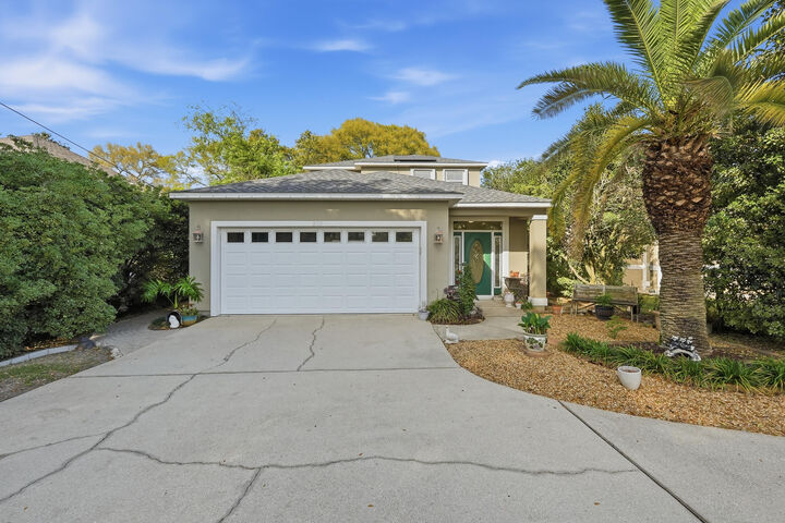 Property Photo:  203 Beal Parkway  FL 32548 