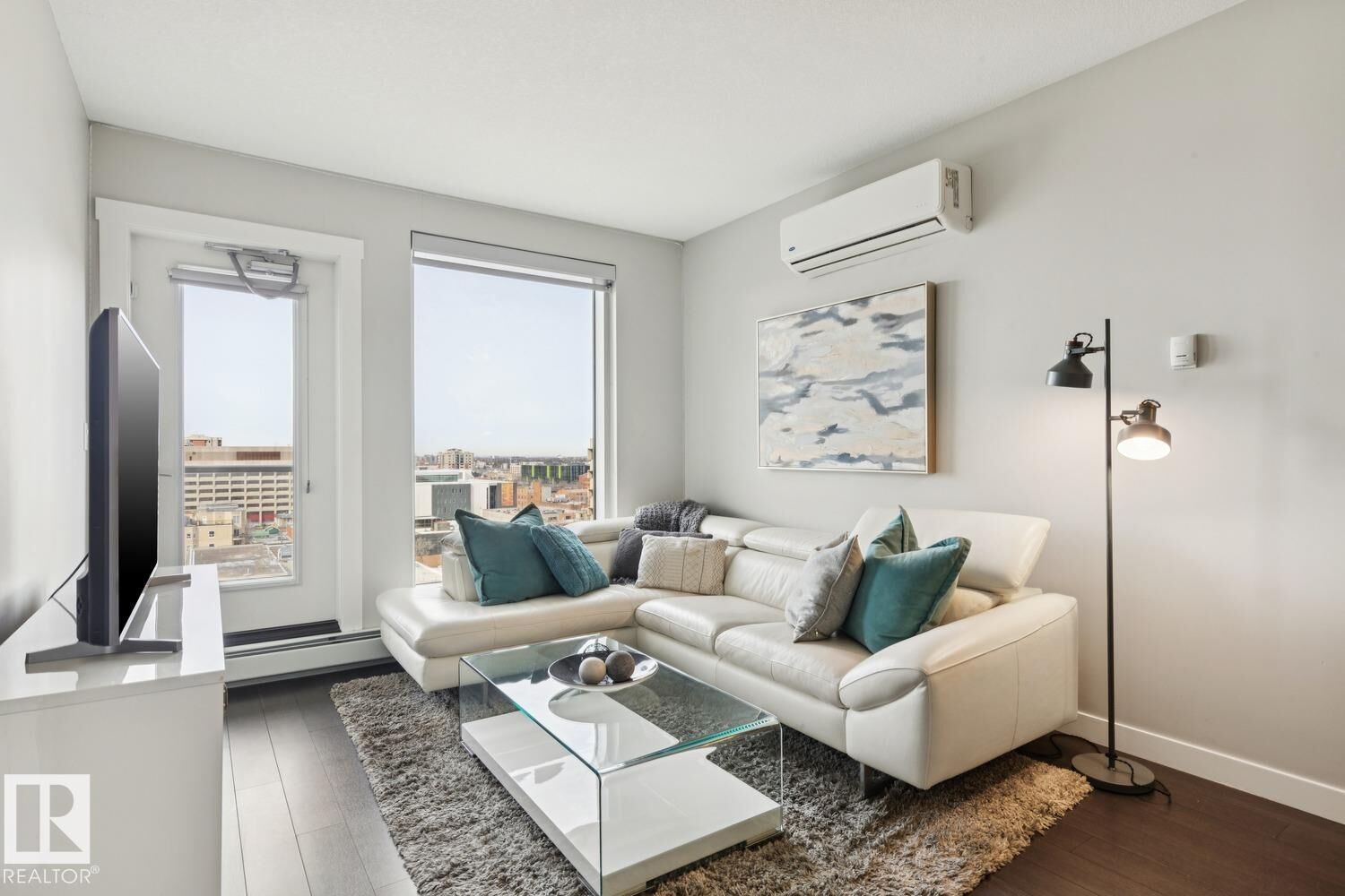 Property Photo:  10410 102 Avenue NW 905  AB T5J 0E9 