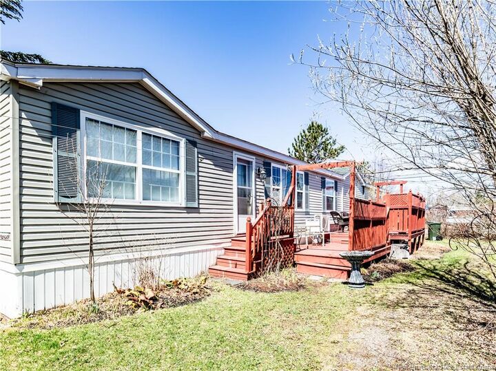 73 Andre — photo 1