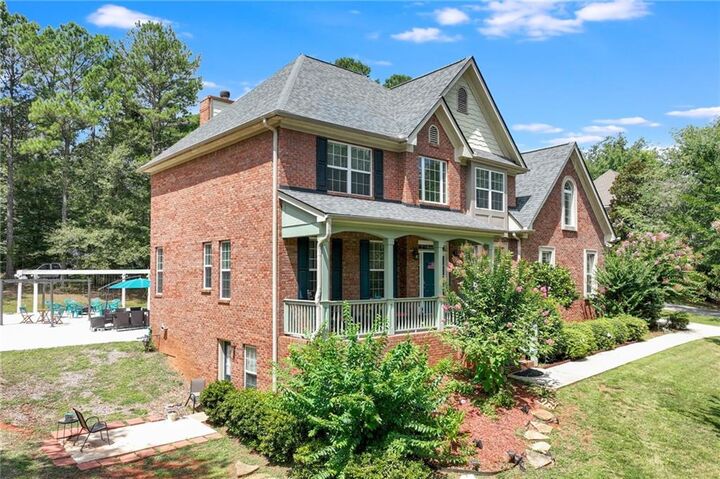 Property Photo:  32 St. Ives Circle  GA 30680 