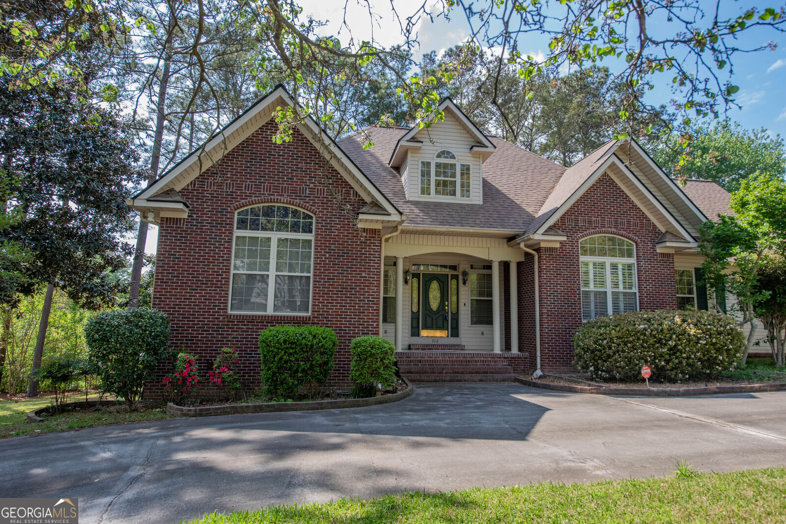 Property Photo: 502 Granada Terrace GA 31088