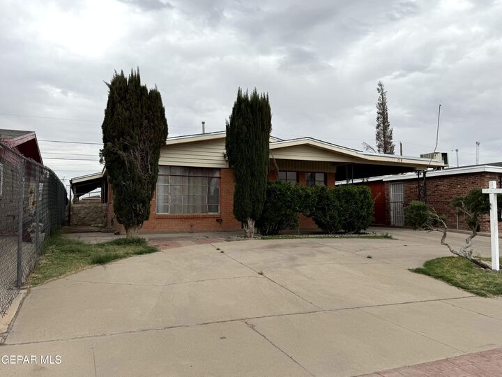 Property Photo:  228 Mango Road  TX 79915 