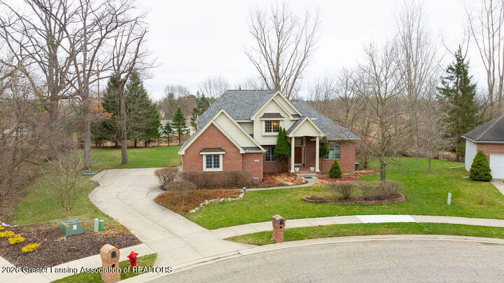 Property Photo:  5610 Silverleaf Court  MI 48840 