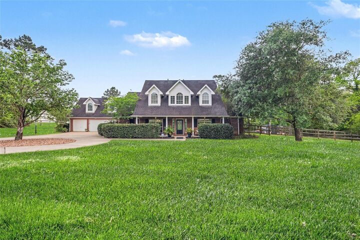 Property Photo: 114 Leah Drive TX 77316