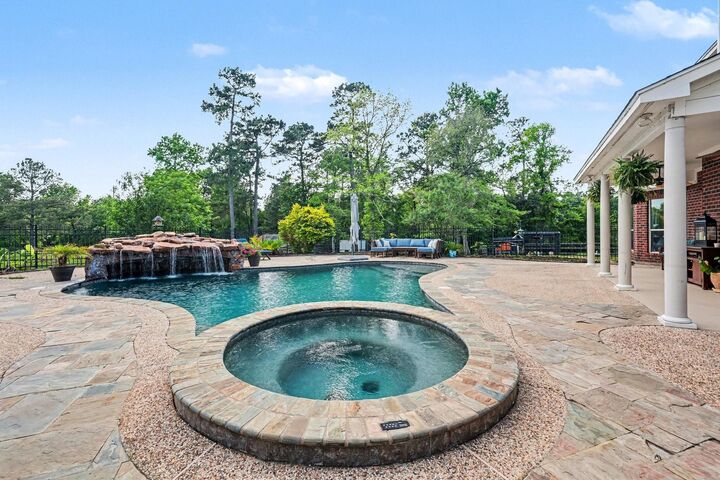 Property Photo:  114 Leah Drive  TX 77316 