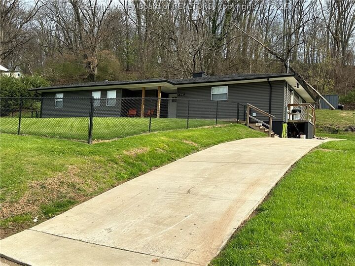 Property Photo:  2761 Daniels Avenue  WV 25303 