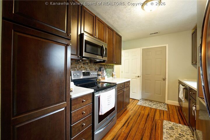 Property Photo:  1 Hillcrest Drive  WV 25560 