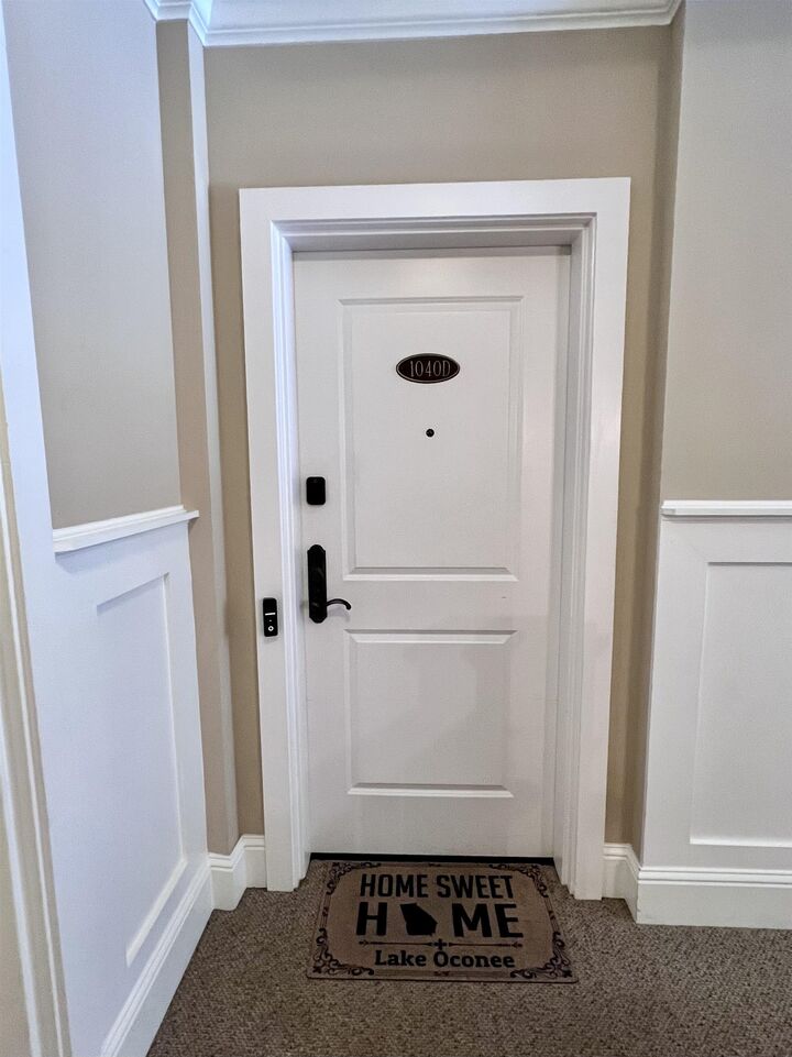 Property Photo: 1040 D Creekside GA 30642