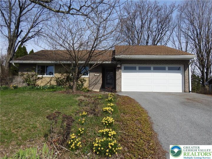 Property Photo:  625 Luella Drive  PA 19530 