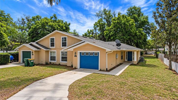 Property Photo:  305 W Fountain Street  FL 34731 