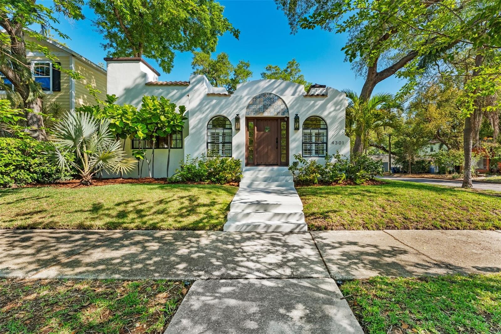 Property Photo:  4301 W San Juan Street  FL 33629 