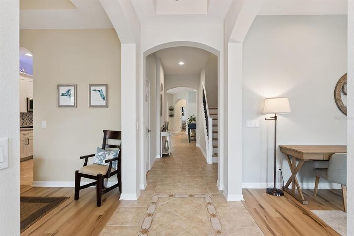 Property Photo:  420 Park Lake Drive  FL 32708 