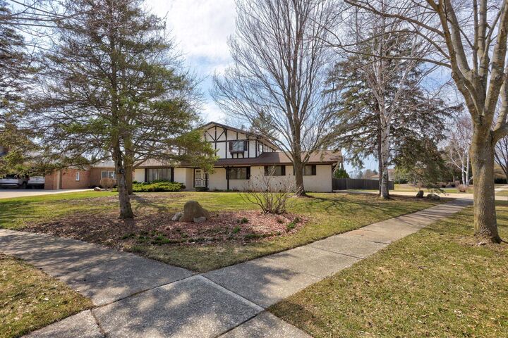 Property Photo:  1 Harlan Court  MI 48734 