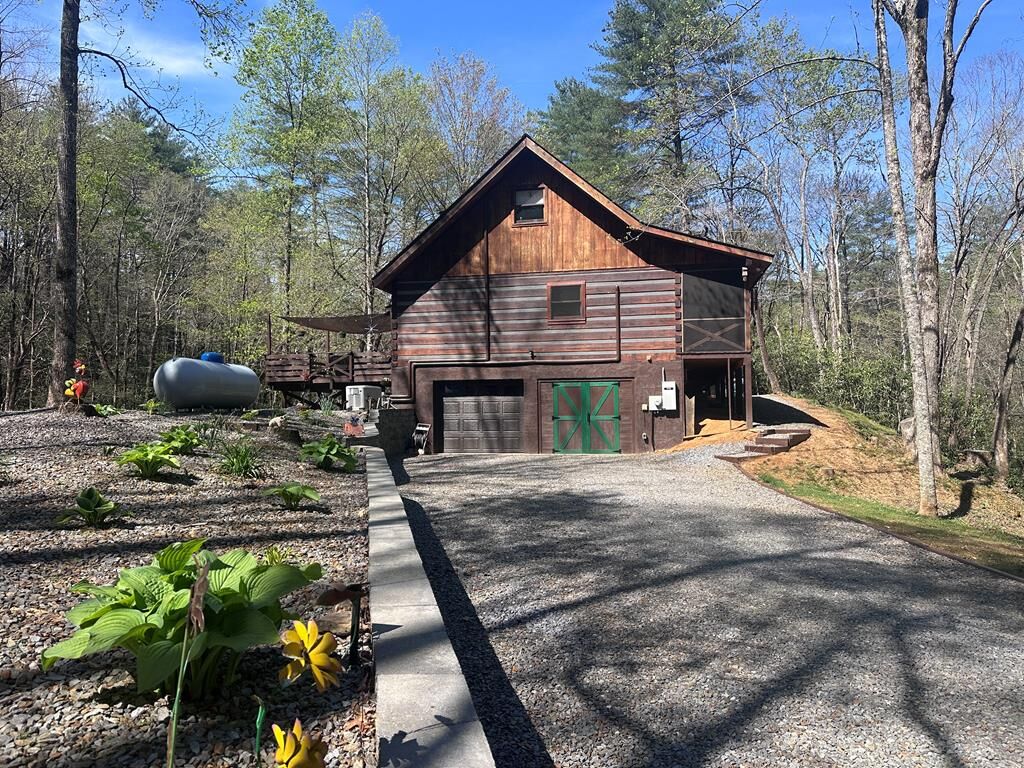 Property Photo:  520 Farmer Drive  NC 28906 