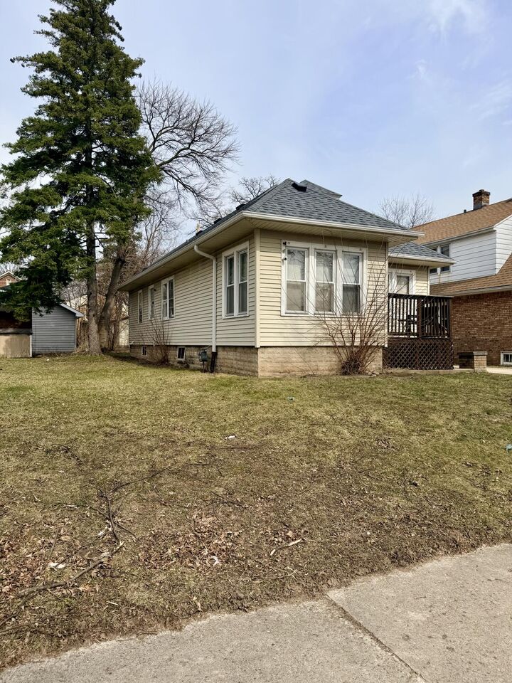 Property Photo:  4628 W Leon Ter  WI 53216 