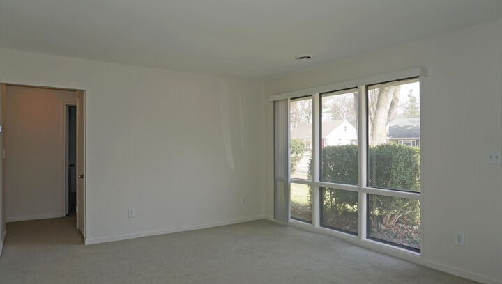 Property Photo:  2364 Pinecrest Avenue  MI 48104 