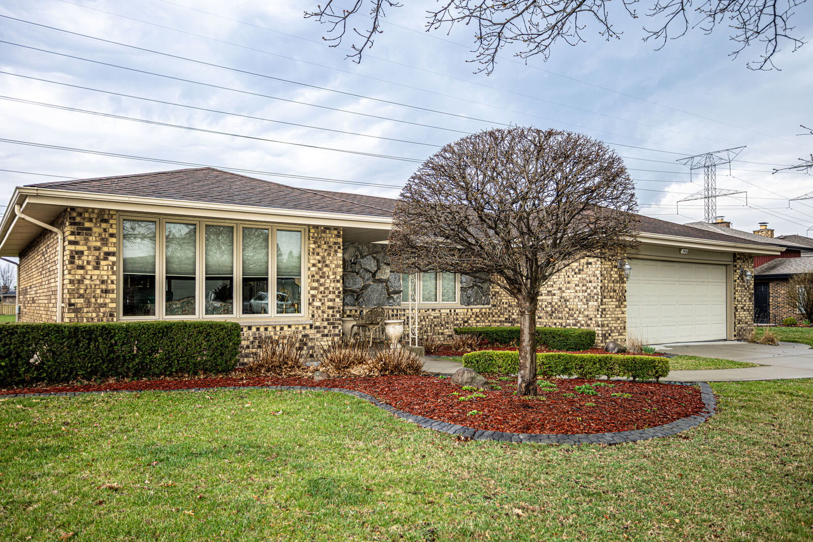 Property Photo:  7525 Halesia Court  IL 60462 