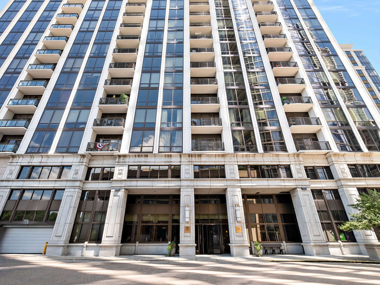 Property Photo: 233 E 13th Street 2501 IL 60605