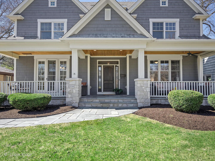 Property Photo:  534 Sunset Avenue  IL 60525 